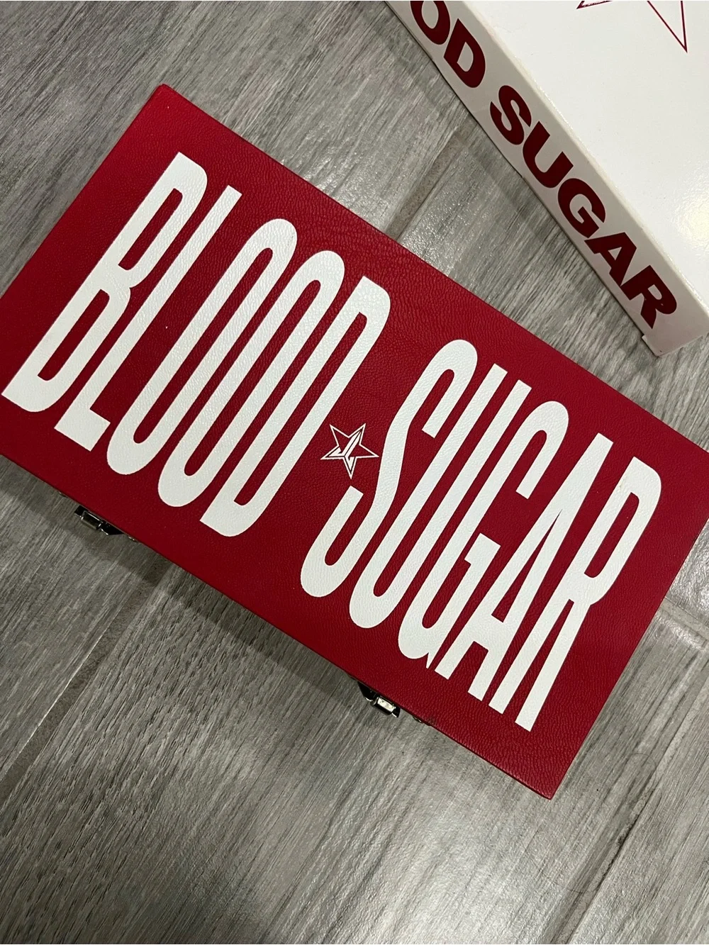 Jeffree Star Blood Sugar Eyeshadow Palette - Red & White Packaging